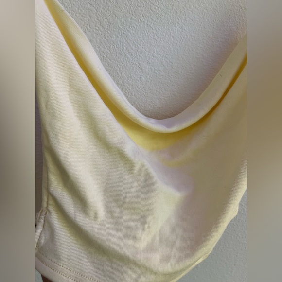 Yellow Crop - Picture 3 of 4